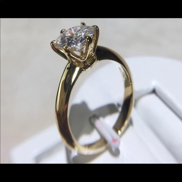 18K gold plated round solitaire diamond ring - Picture 6 of 11